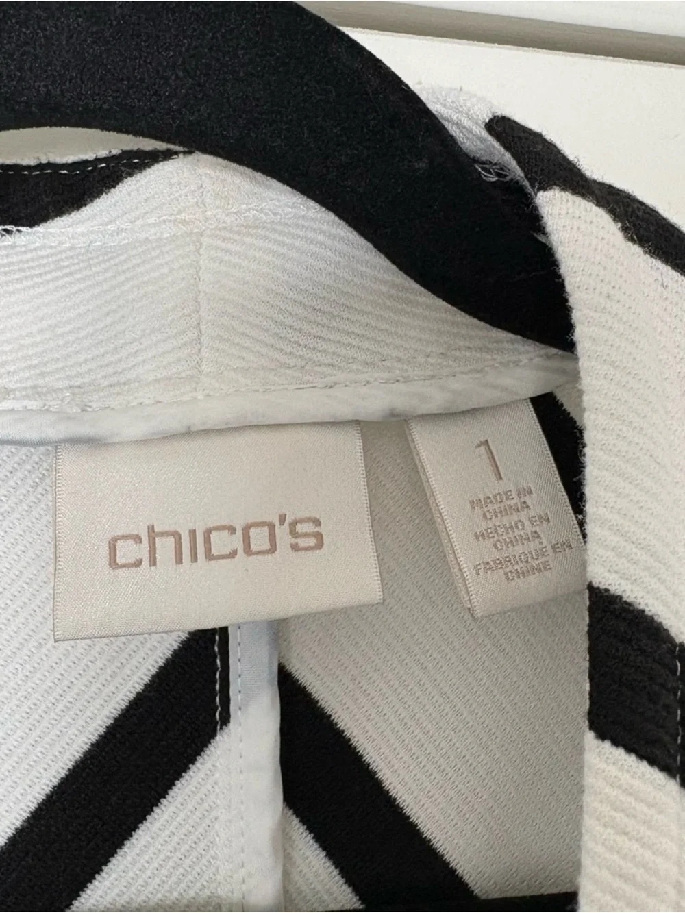 Chico’s Women’s Black & White Striped Open Front Cardigan Blazer - Picture 4 of 9